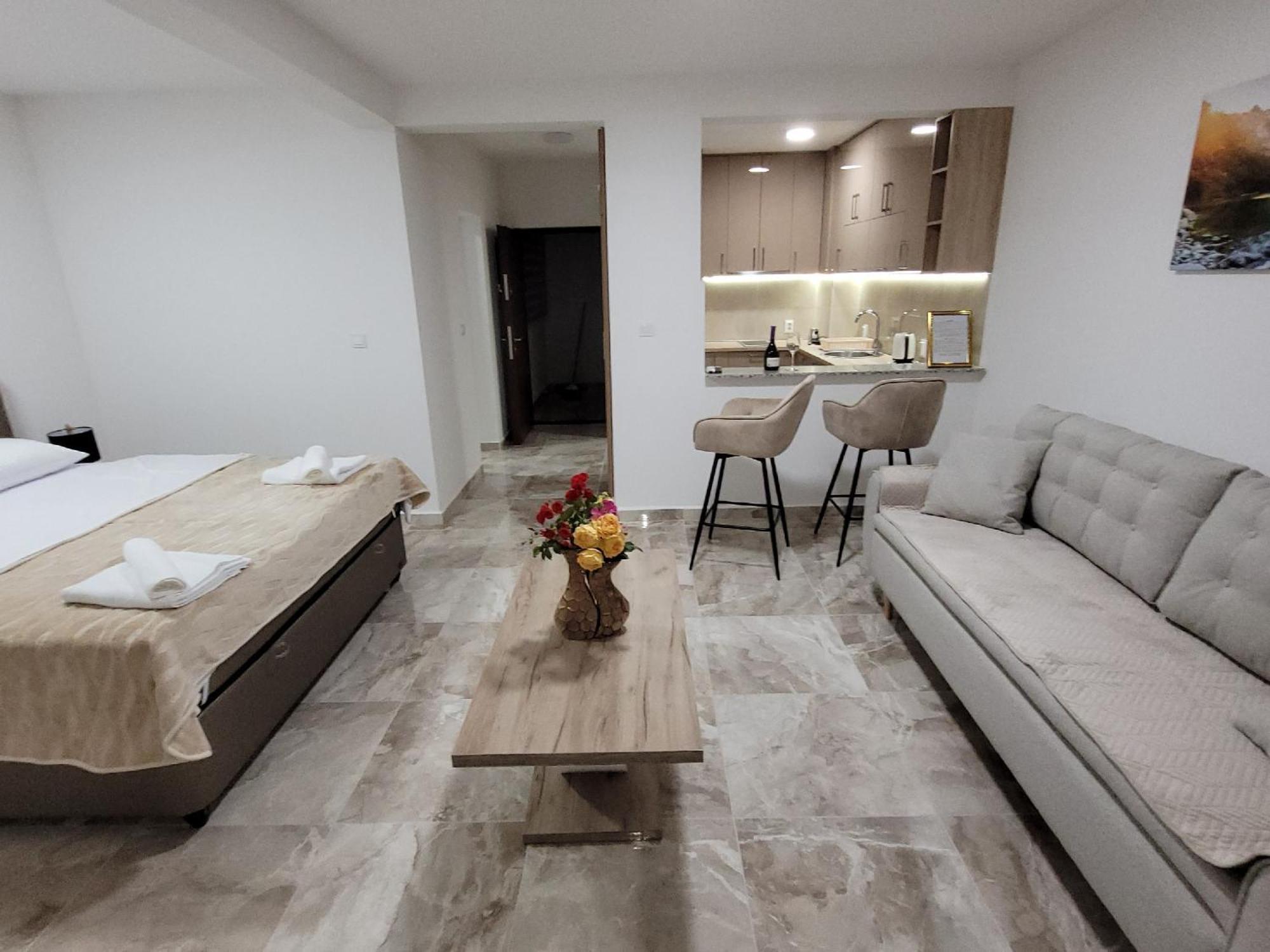 Montenegro Apartments Phoenix With Pool Bar Værelse billede