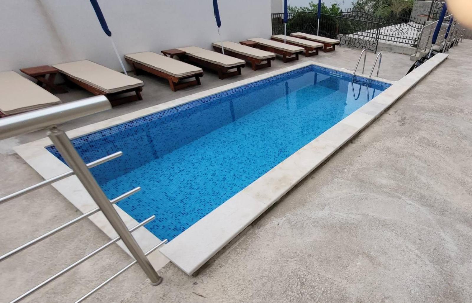 Montenegro Apartments Phoenix With Pool Bar Eksteriør billede